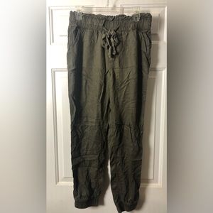 Women high rise jogger pant size M